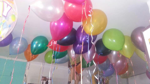 50 Inflated balloons with ribbon - Mad Parties & Supplies